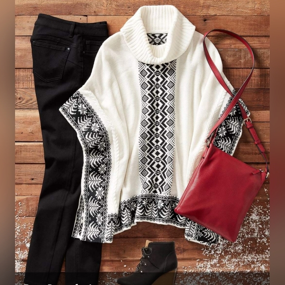 Black Rivet Sweaters - Black Rivet Cowl Neck ❄️ Poncho